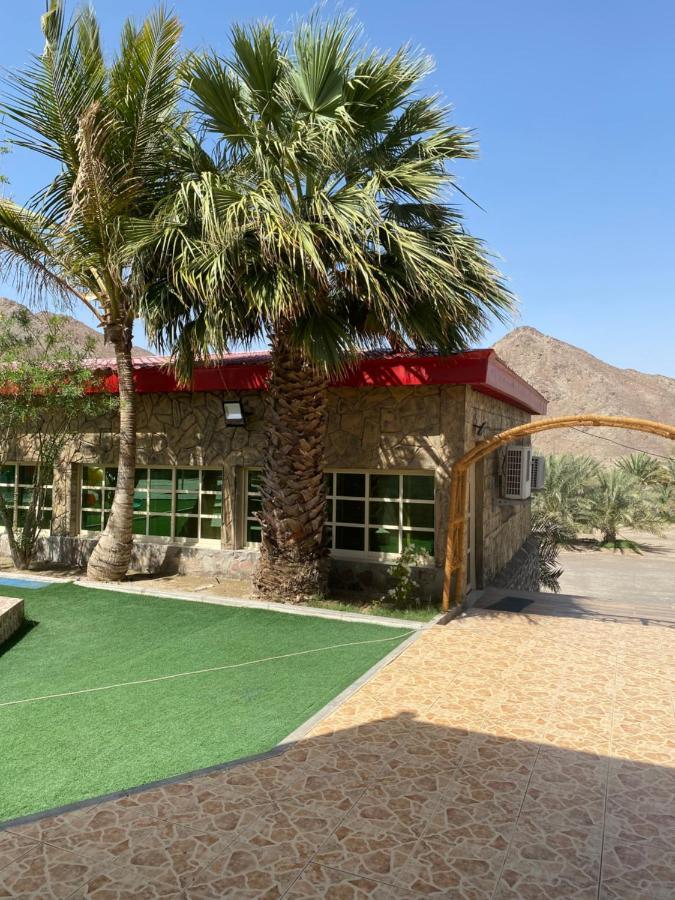 Villa Uae Farm Qur Esterno foto