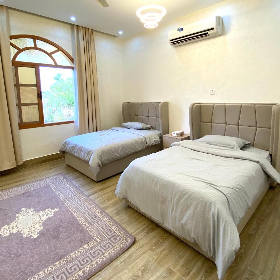Villa Uae Farm Qur Esterno foto